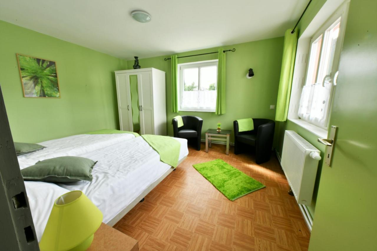 Um Die Ecke Manderscheid Exterior photo